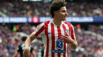 أين يرحل ألفاريز؟.. أسطورة إنجلترا يثير الجدل حول الوجهة القادمة للنجم الأرجنتيني